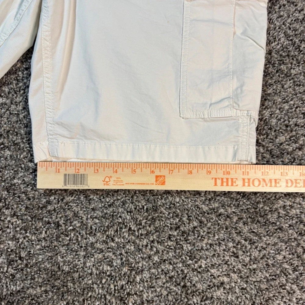 Uniqlo Mens Size 34 Cargo Shorts Off White Cream